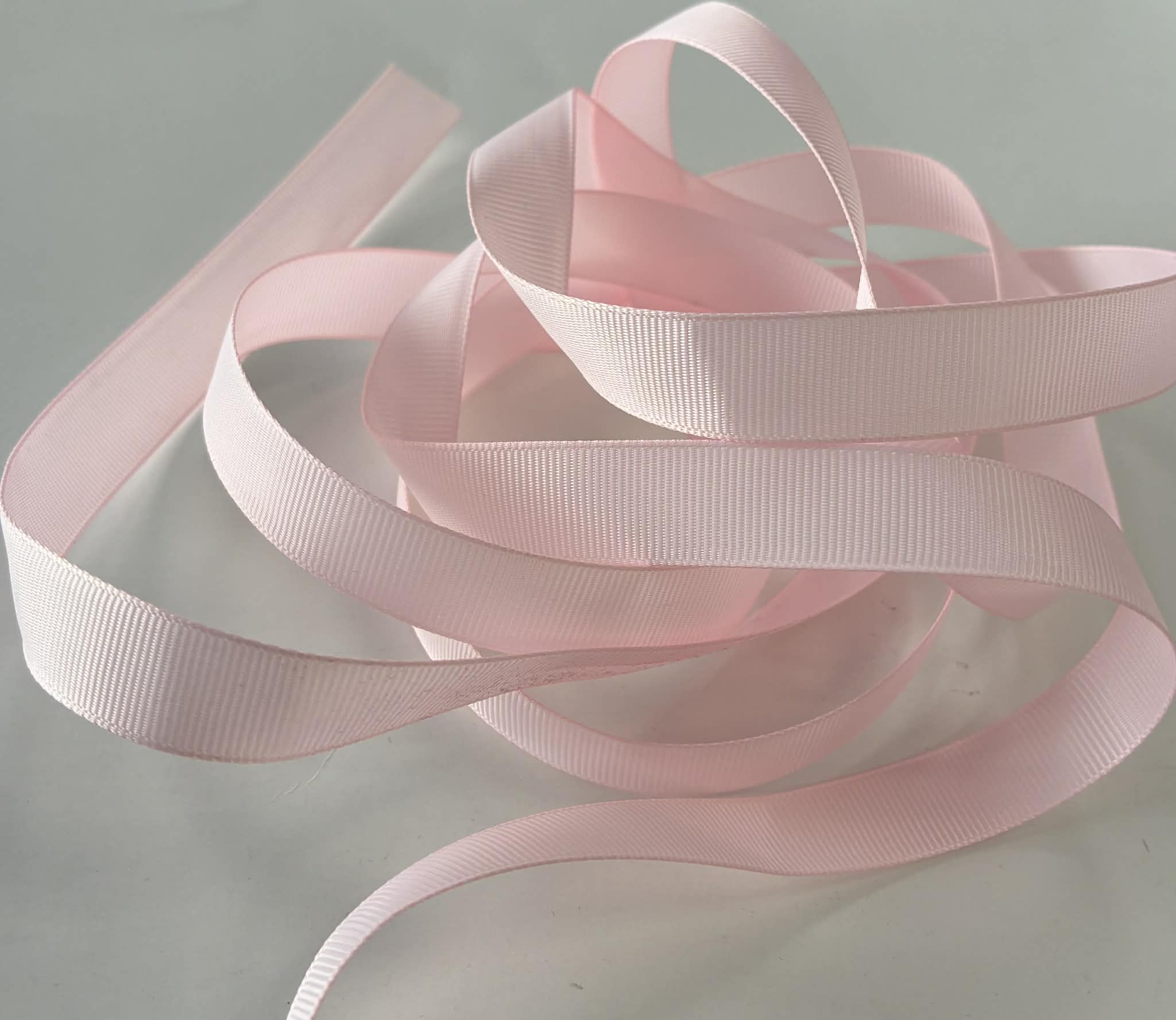Grosgrain juostelė 15 mm, Šviesiai rožinė 27 Grosgrain juostelė 15 mm, Šviesiai rožinė 27