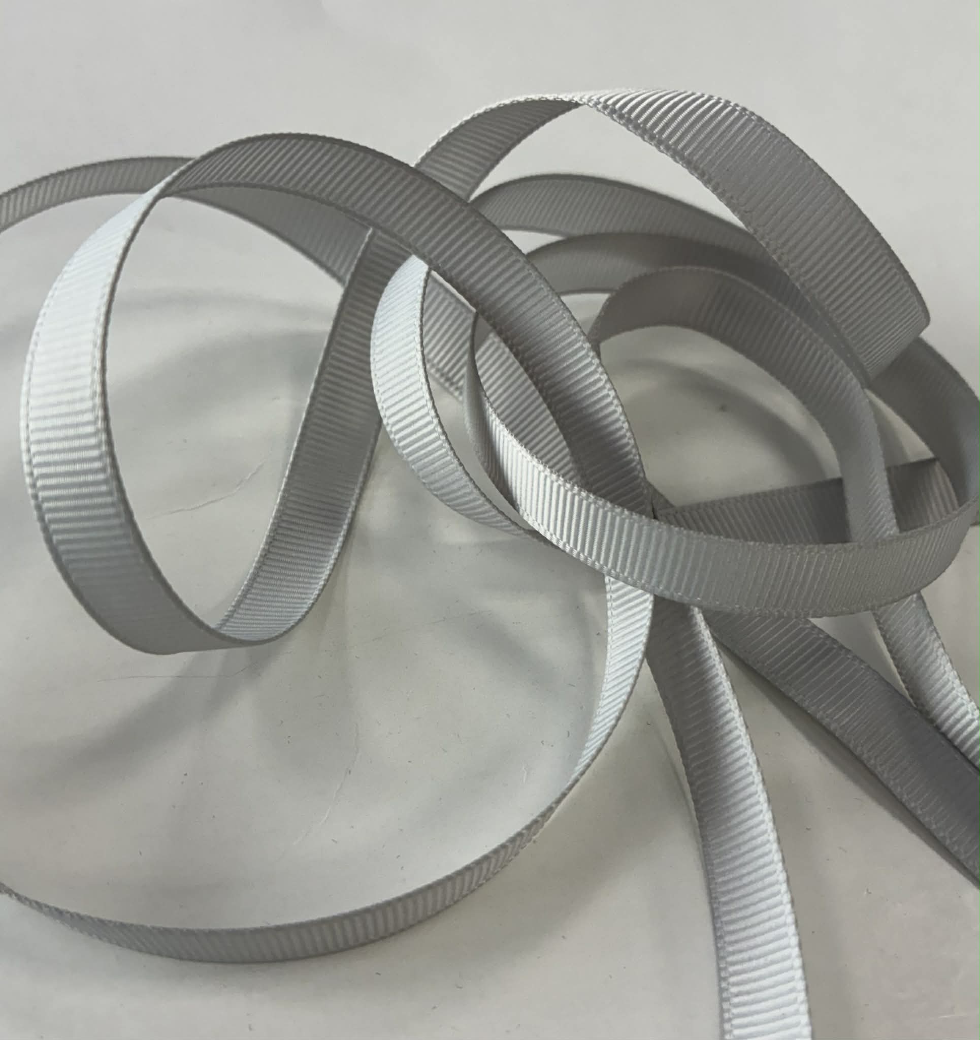 Grosgrain juostelė, 9 mm Sidabrinė 22 Grosgrain juostelė, 9 mm Sidabrinė 22