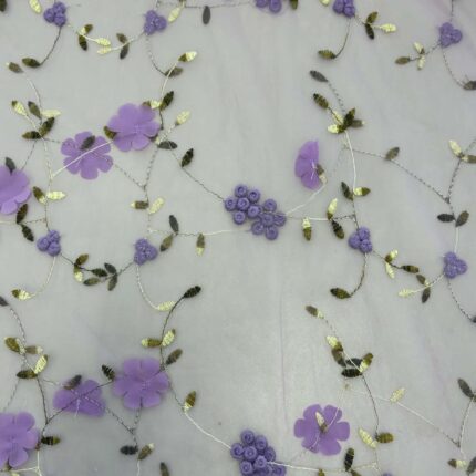 Siuvinėtas tiulis su gėlytėmis, violetinis