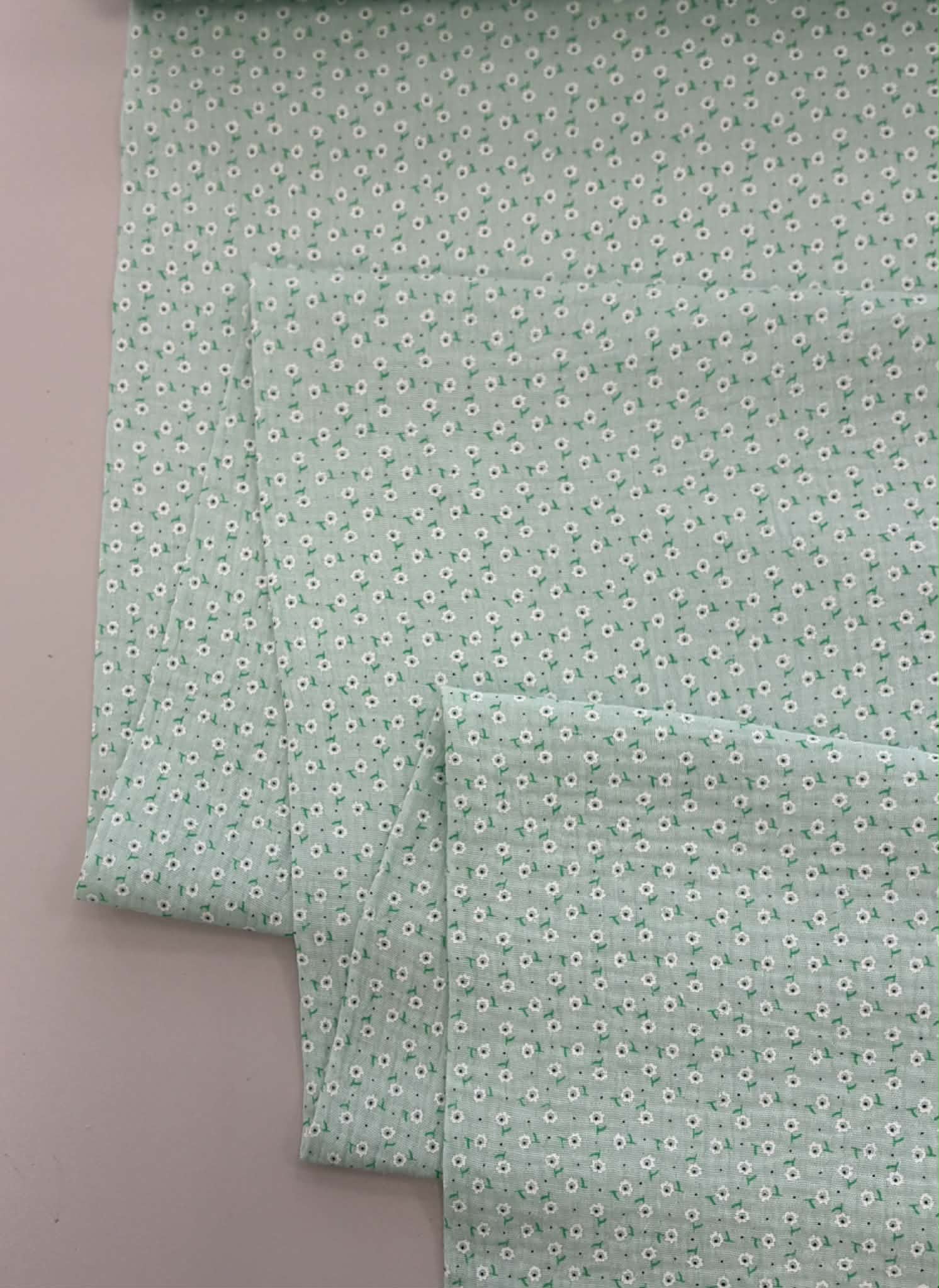 Medvilninis double gauze muslinas Mėtiniai gėlių žiedai Medvilninis double gauze muslinas Mėtiniai gėlių žiedai